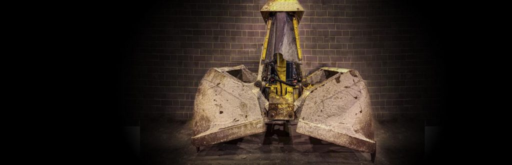 Clam Shell grab from aggregate plant